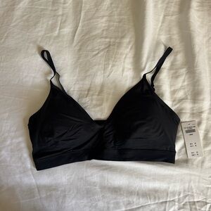 Abercrombie Black Next to Naked Bra Size L